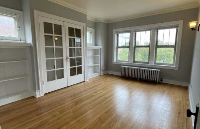 5117 West Montrose Ave. photos photos