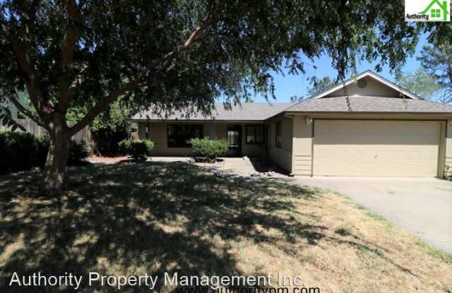 3657 Santa Rosa - 3657 Santa Rosa Way, Redding, CA 96003