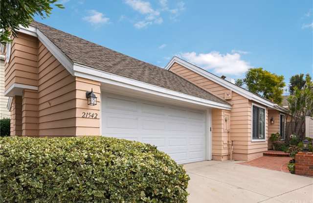 21542 Oakbrook Gallery 3