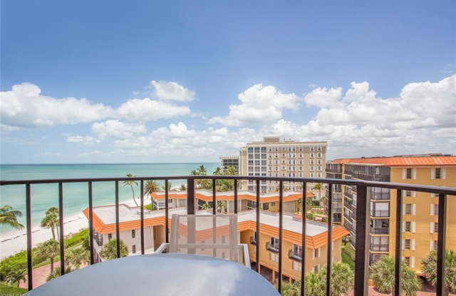 3215 Gulfshore BLVD - 3215 Gulf Shore Blvd N, Naples, FL 34103