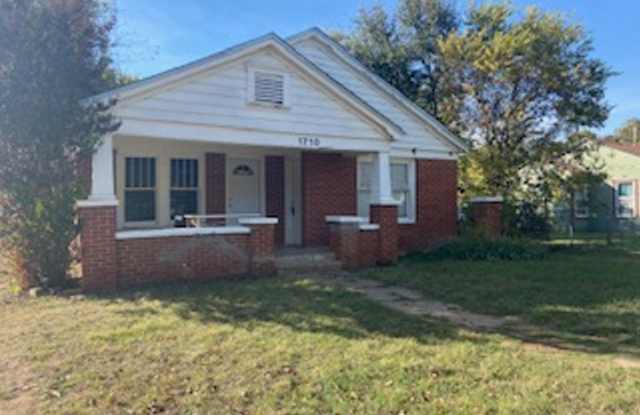 1710 CHESTNUT ST photos photos