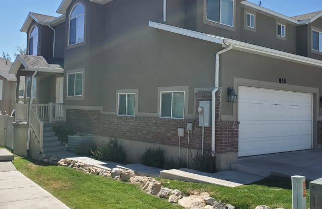 838 Sapphire St photos photos