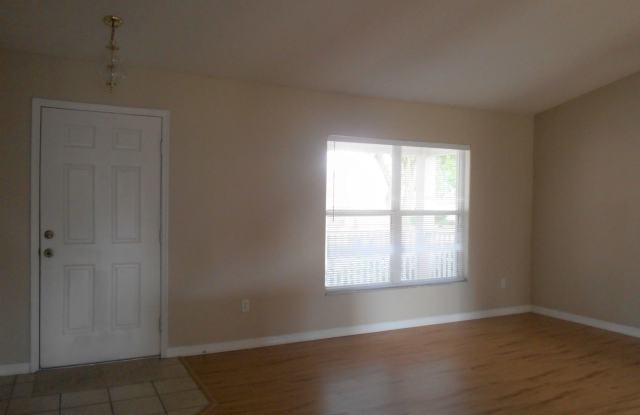 208 Willow Bend Dr Gallery 2