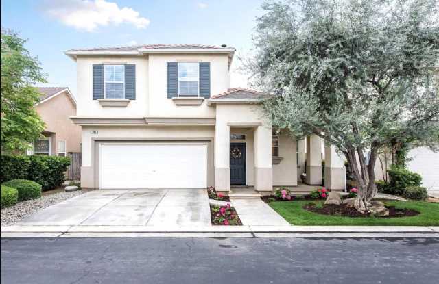 754 West Scandia Lane - 754 West Scandia Lane, Clovis, CA 93619