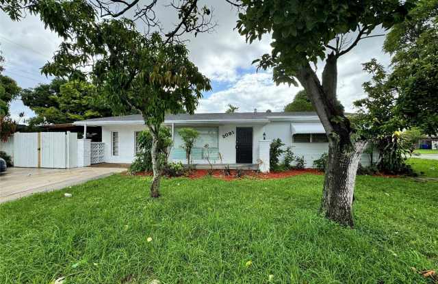 2091 Oleander Drive Gallery 2