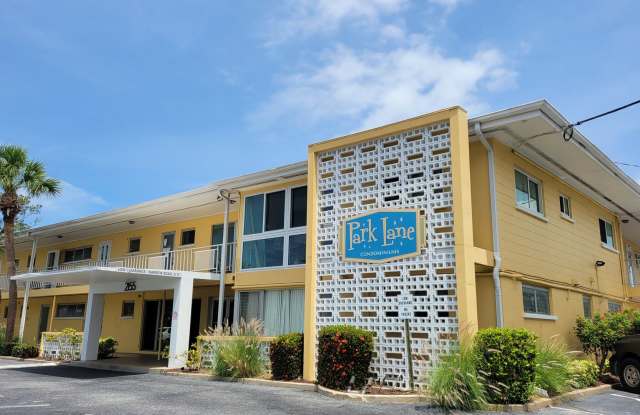 Annual Turnkey furnished renovated 1/1 downtown Sarasota photos photos