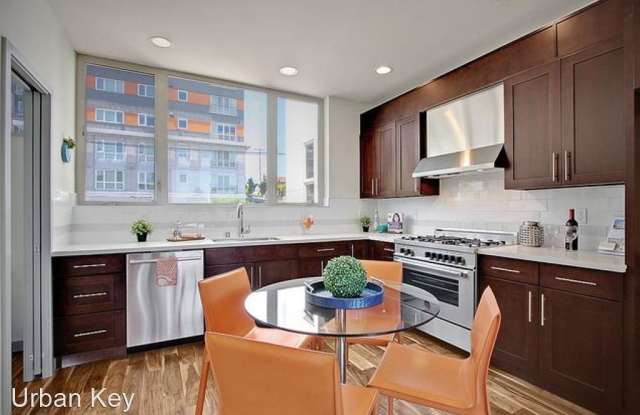 4503 41st Ave SW Gallery 2