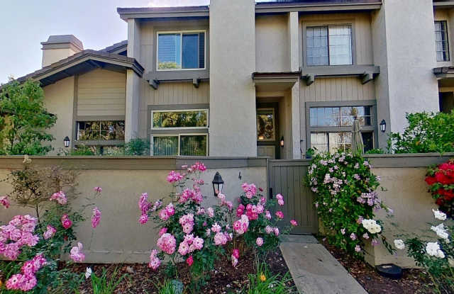 4 Morning Star, Irvine: Spacious 1,600 sqft 2 Bed 2.5 Bath Townhouse! photos photos