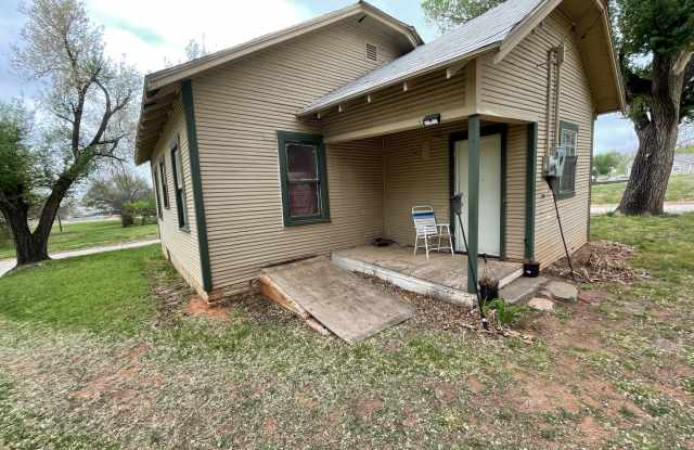 SUPER CUTE 2 BEDROOM 1 BATH - Available Soon! Gallery 4