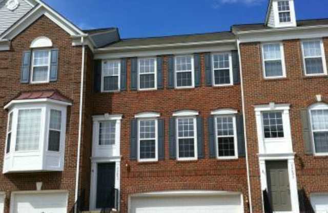 22695 LAMOREAUX LANDING SQUARE - 22695 Lamoreaux Landing Square, Loudoun County, VA 20148