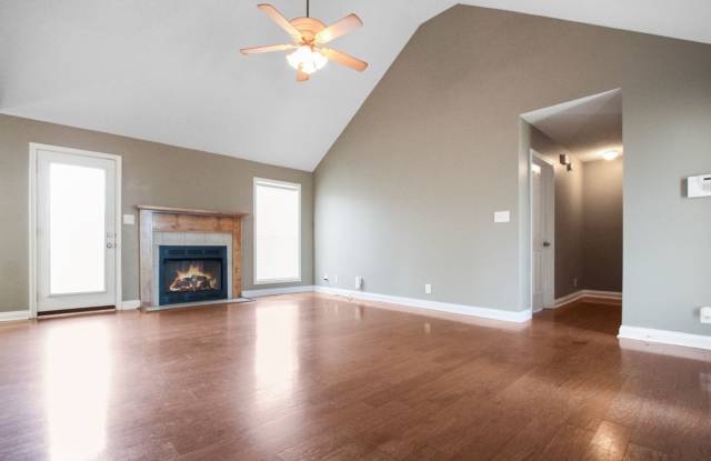 Pet Friendly Three Bedroom! Gallery 3