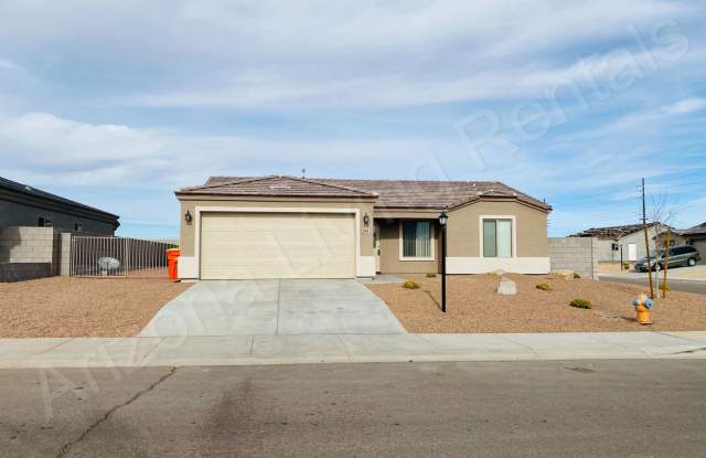 BEAUTIFUL 3 BEDROOM 2 CAR GARAGE HOME photos photos