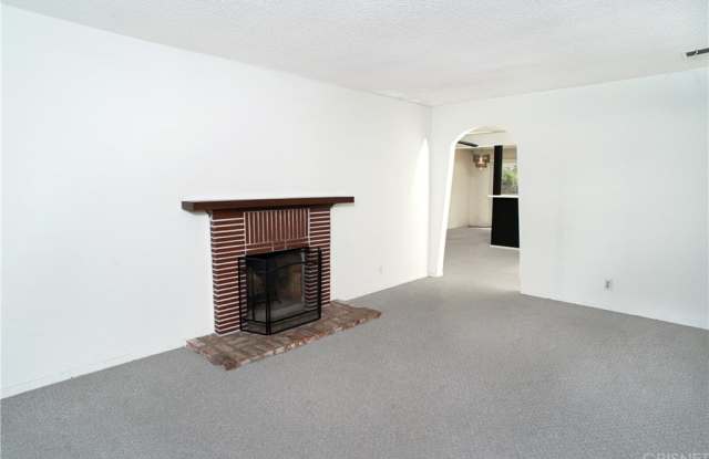 5222 Etiwanda Avenue Gallery 4