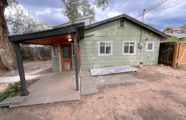 1 Bedroom Home Available Near W Pikes Peak Ave  N 21st St! photos photos
