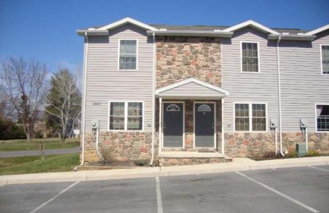 10736 SUNBURST GARDENS DRIVE - 10736 Sunburst Gardens Drive, Wayne Heights, PA 17268