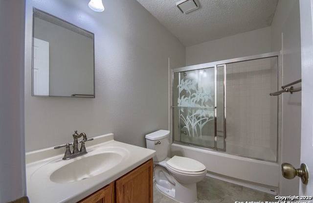 10420 Arbor Bluff Gallery 2