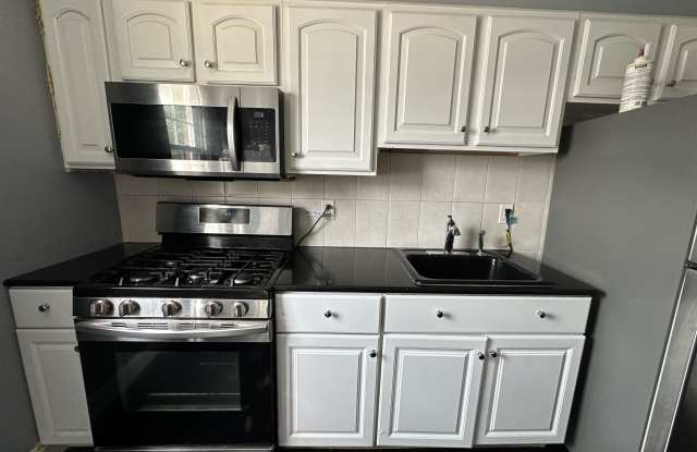 18 DELMAR RD - 18 Delmar Road, Jersey City, NJ 07305