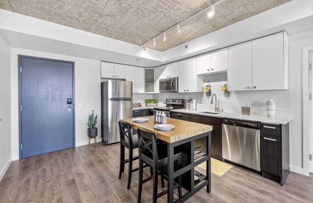 Airmark Apartments Gallery 3