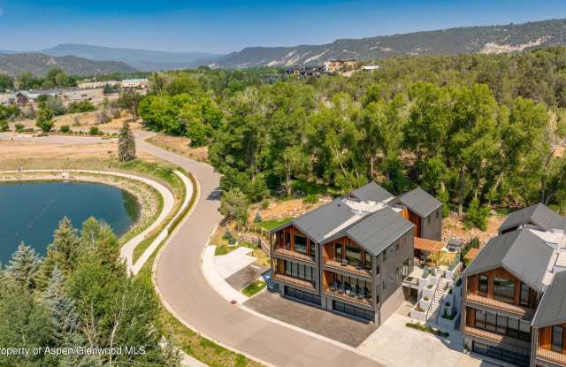 155 Lakeview Drive Gallery 4