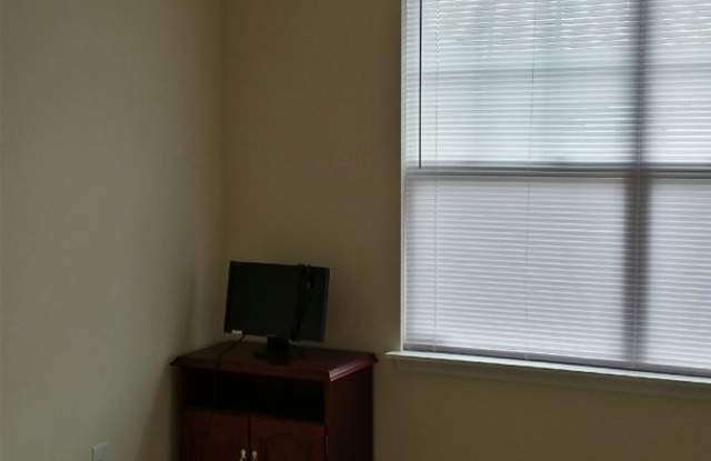 3 bedroom 2.5 bath townhome in University Area photos photos