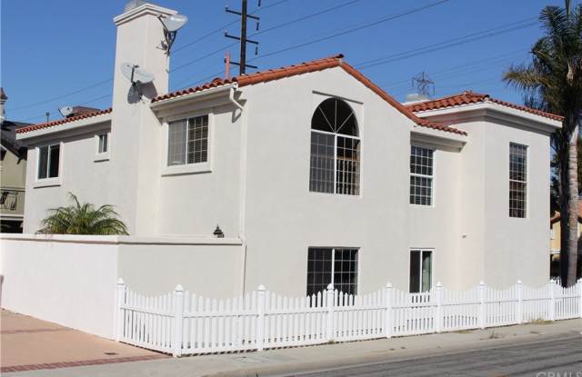 2622 Grant Avenue Gallery 2