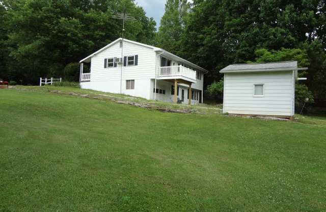 35 SPRING TRAIL Gallery 4