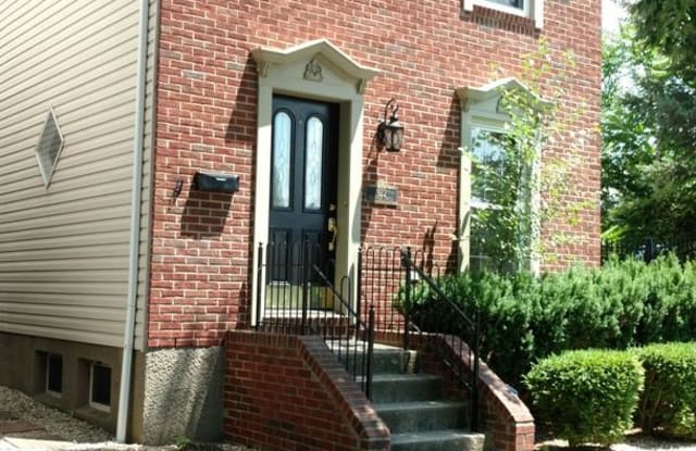 922 Weninger Circle - 922 Weninger Circle, Cincinnati, OH 45203