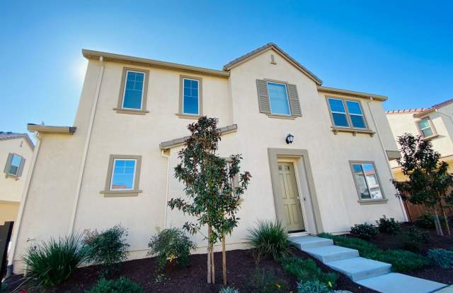 Community Townhome in Elk Grove. - 8818 Solo Way, Elk Grove, CA 95757