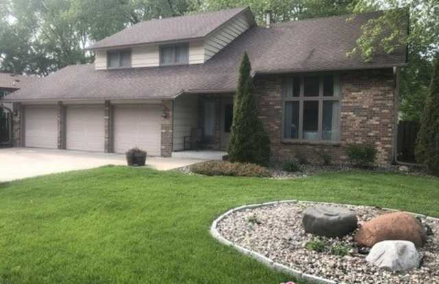 103 Hidden Meadow Road - 103 Hidden Meadow Road, Apple Valley, MN 55124