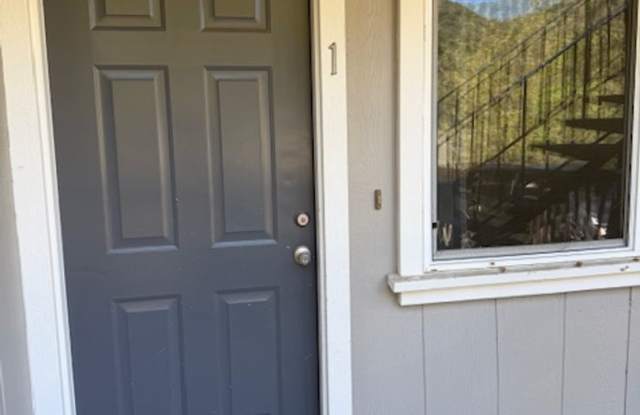 AVAILABLE NOW!! Adorable Unit Near Downtown Sonora! Newly Painted Throughout! - 69 Dossi Way, Sonora, CA 95370