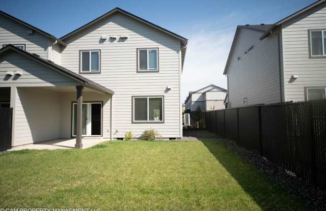 3-Bedroom, 2.5-Bathroom Duplex Style Townhome! Gallery 4