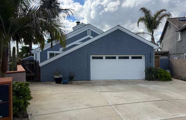 INCREDIBLE LOCATION... END OF CUL DE SAC WITH OVER 100 FEET ON WATER... MARVELOUS DOCK AND DECK WITH OUTDOOR KITCHEN photos photos