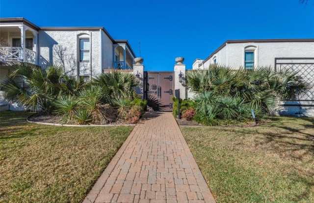 5911 E University Boulevard - 5911 East University Boulevard, Dallas, TX 75206