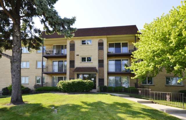 6440 West Devon Avenue - 6440 West Devon Avenue, Chicago, IL 60631