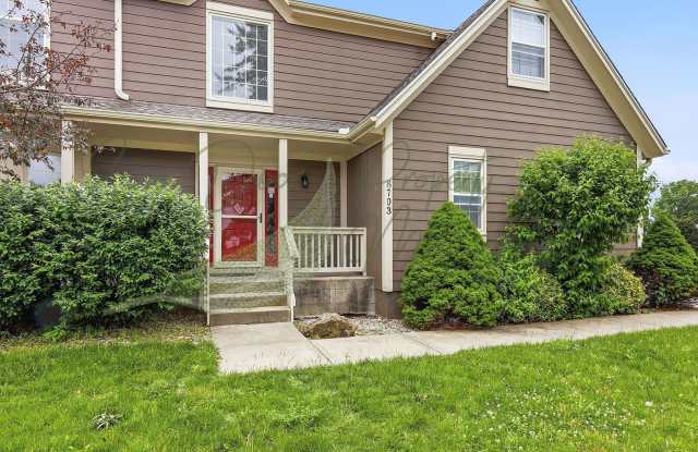 BEAUTIFUL HOME AVAILABLE NOW!! photos photos