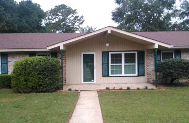 Available NOW- 103 Meadowlark-1/2 Off the first month rent with a 12-month lease photos photos