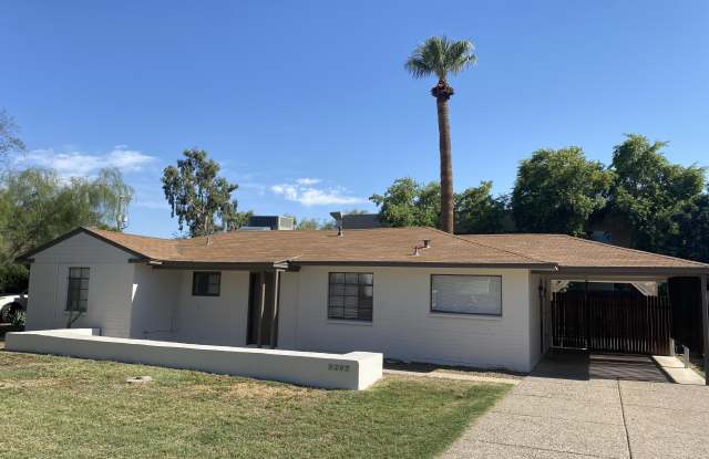 3207 E MEDLOCK Drive Gallery 2