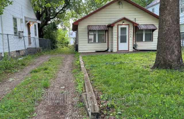 2706 SE Kentucky Ave photos photos