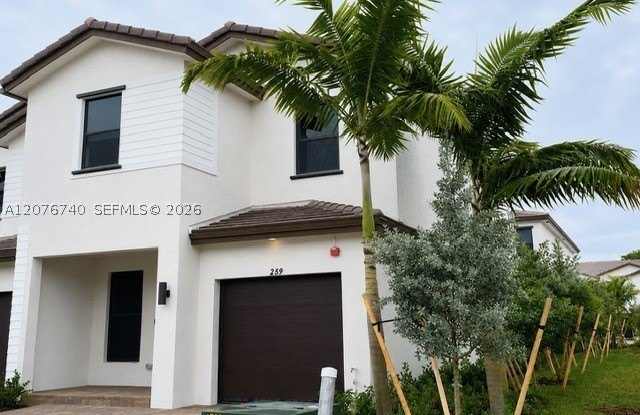 269 SW 159th Ct Gallery 1