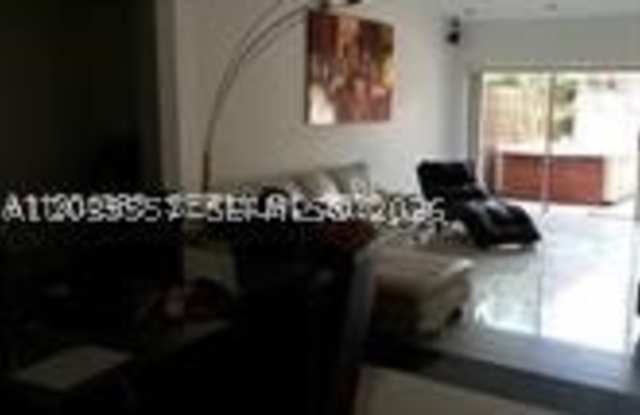 546 NE 199th Ln Gallery 3