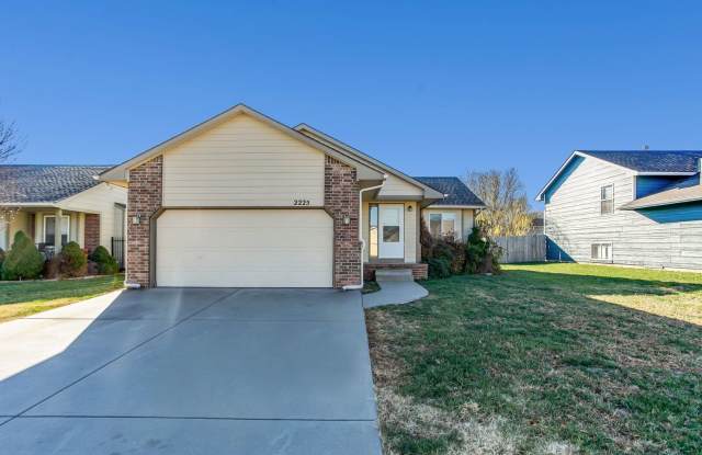 Great 4 bedroom home in Derby School district! photos photos