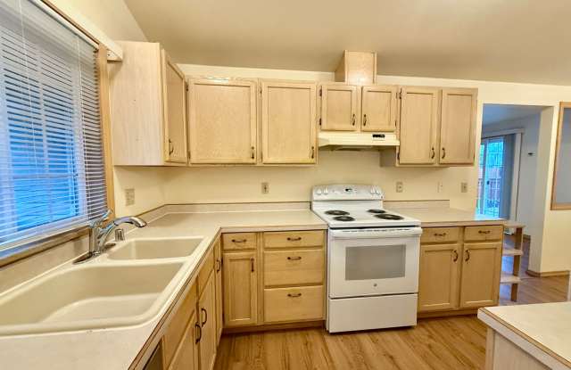 Sunny Rambler on Corner Lot with Large Fenced Yard  Deck Gallery 3