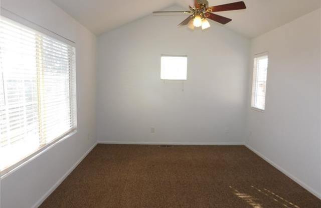 1689 South Buckley Way Gallery 4