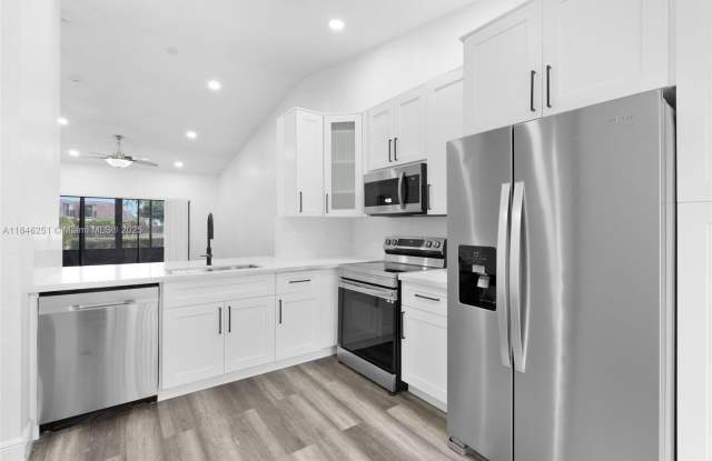 1045 NW 53rd St photos photos