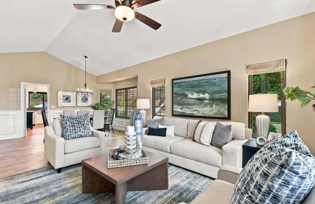 Pool! Huge corner lot! Solar- this house has it all! Gallery 4