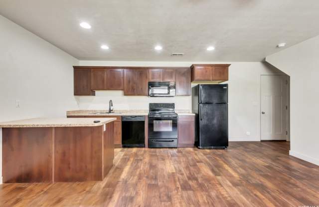 202 N 725 E Gallery 3