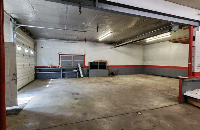 40 MIDDLE SPRING Avenue Gallery 4