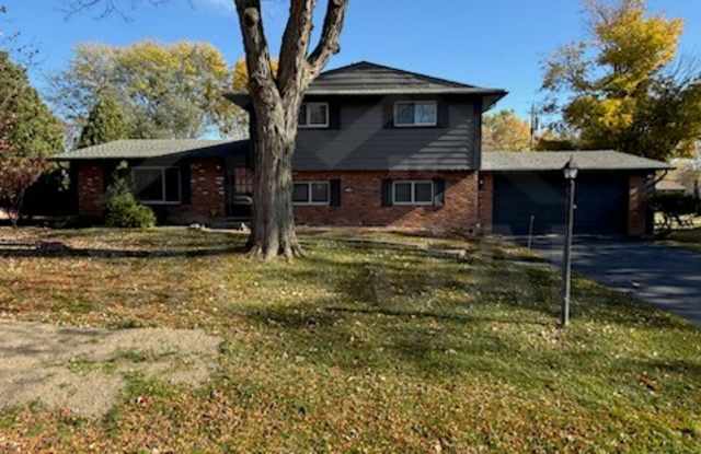 26264 Greythorne Trl - 26264 Greythorne Trail, Farmington Hills, MI 48334