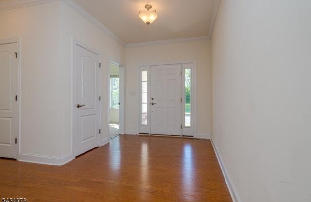 9 Comstock Ln Gallery 3