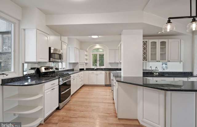 2607 31ST STREET NW Gallery 4
